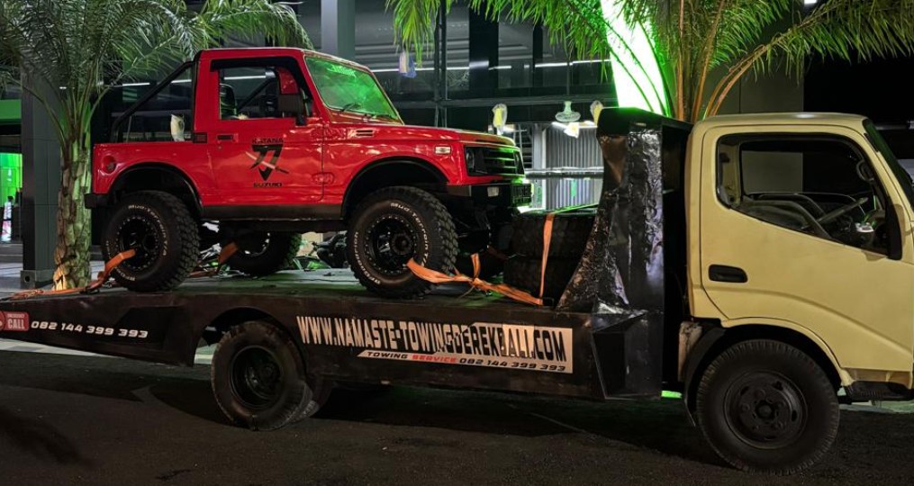 Towing mobil menggunakan towing gendong